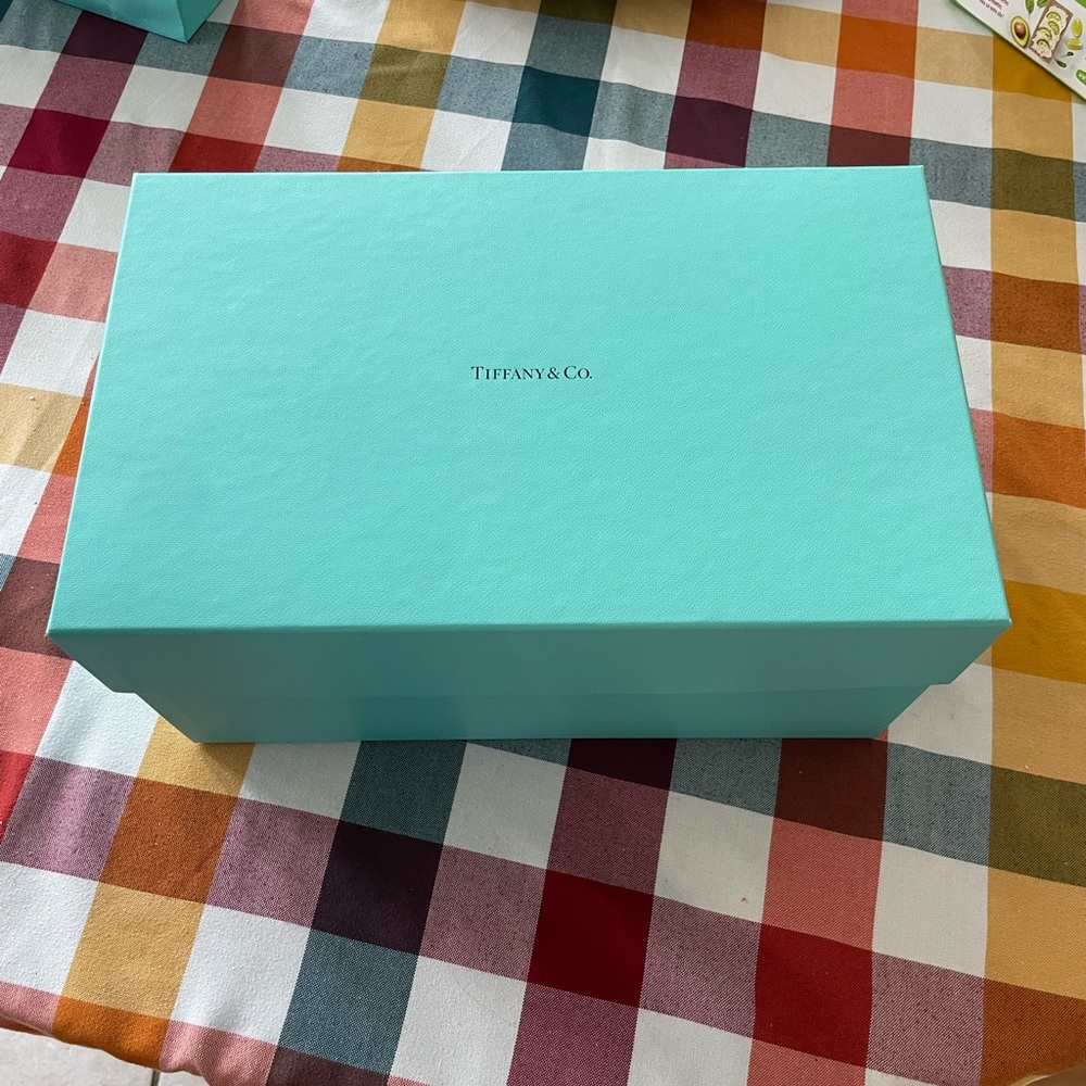 Giant Tiffany box